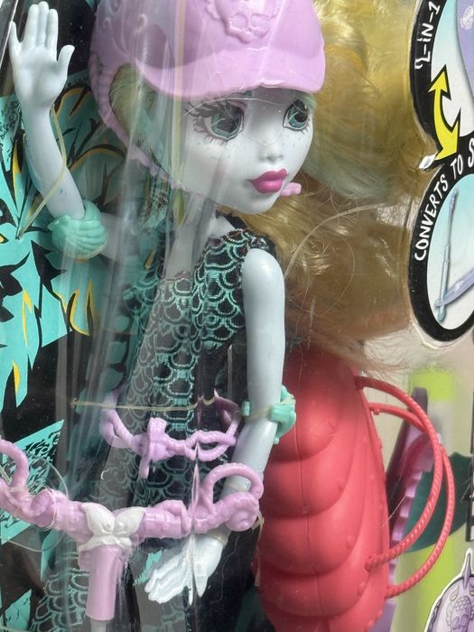 Лагуна Блю Surf- To-Turf Scooter Vehicle with Lagoona Blue Doll