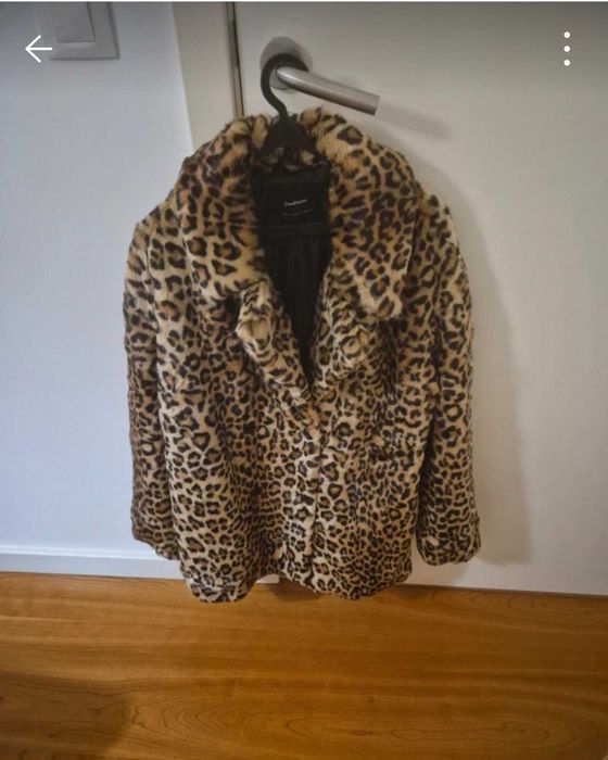 Vendo casaco pêlo sintético stradivarius