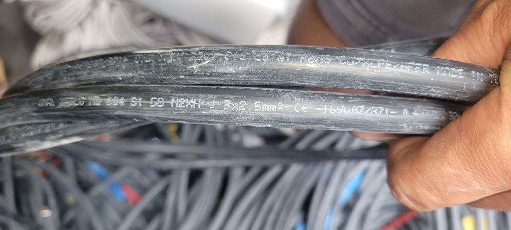 Przewody kable zewnętrzne przemysłowe 3x2.5 5x2.5 3x1.5