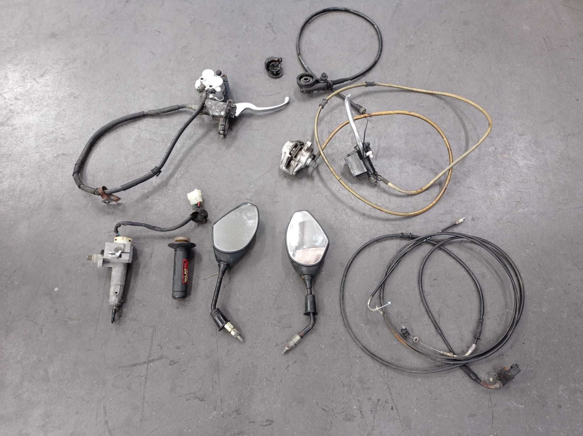 DIVERSO MATERIAL SYM SYMPHONY SR 125 ABS