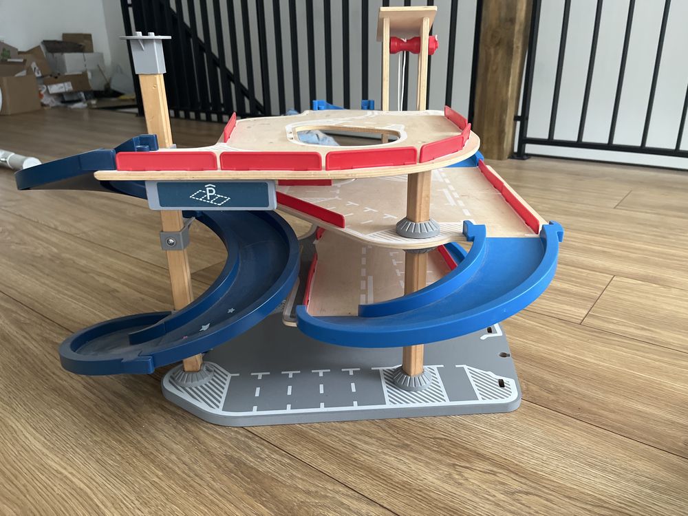 Parking zjeżdżalnia garaż playtive dla samochodów lidl
