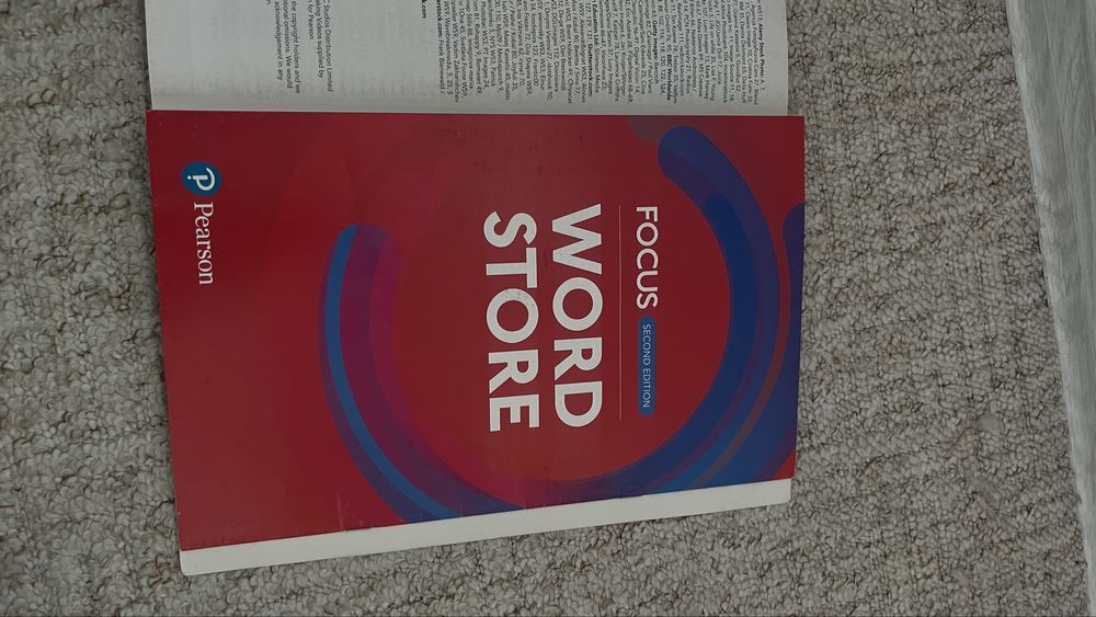 Книга „ Student’s book focus 3”.