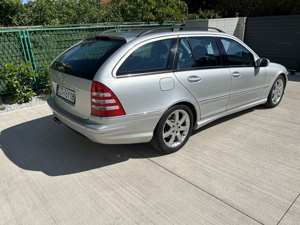 Mercedes C32 Amg W203 c klasa 3,2  kompresor