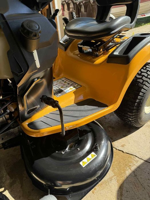 Kosiarka samojezdna Cub Cadet XT1 (2021) – 18 KM, kosisko 107 cm