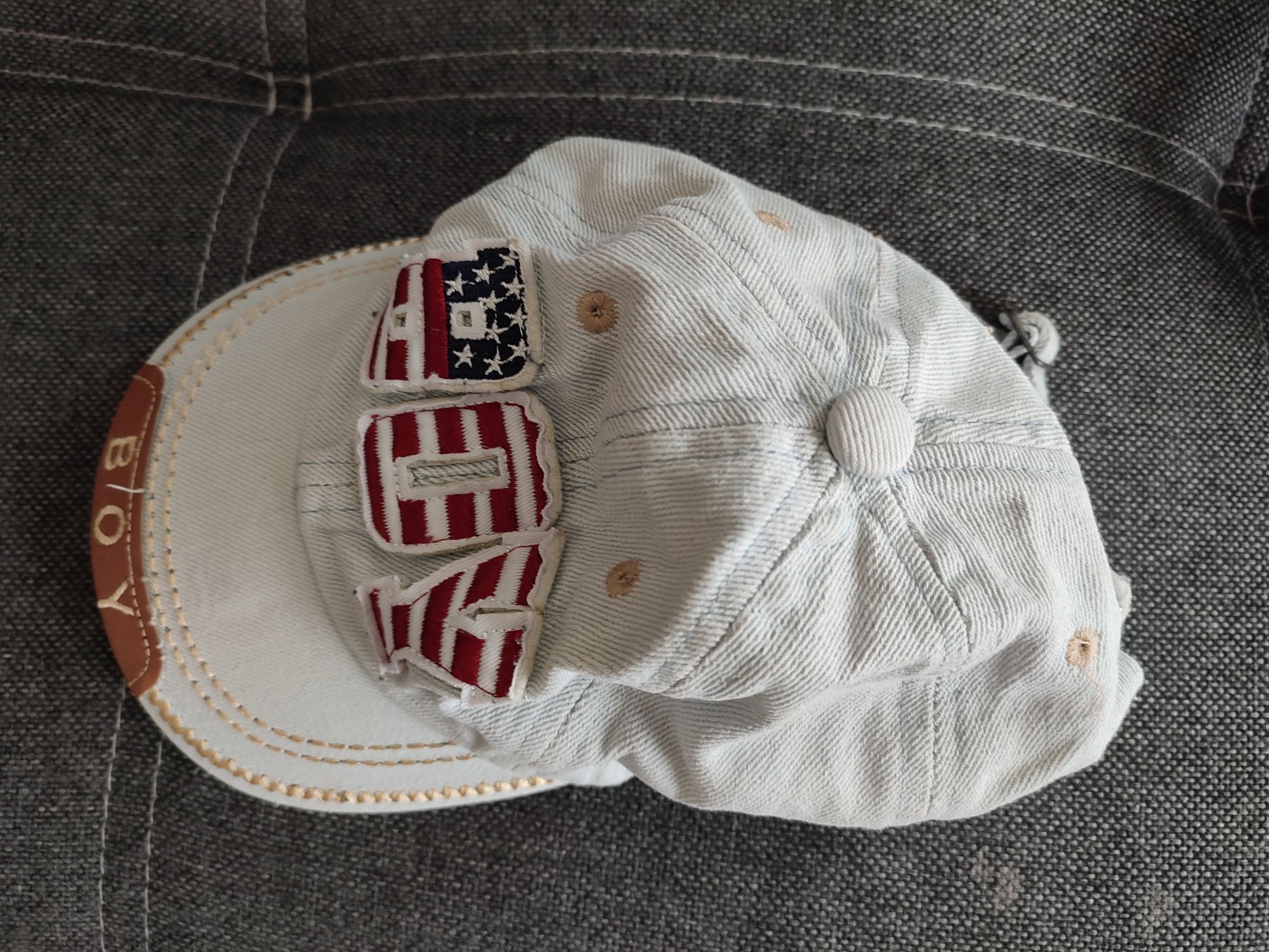Dżinsowa czapka z daszkiem 5-7 lat