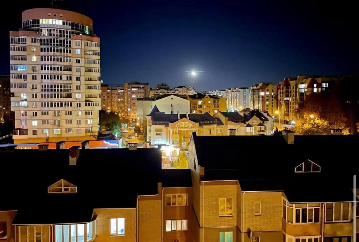 Здається чудова 4 кімната квартира на Поділля.