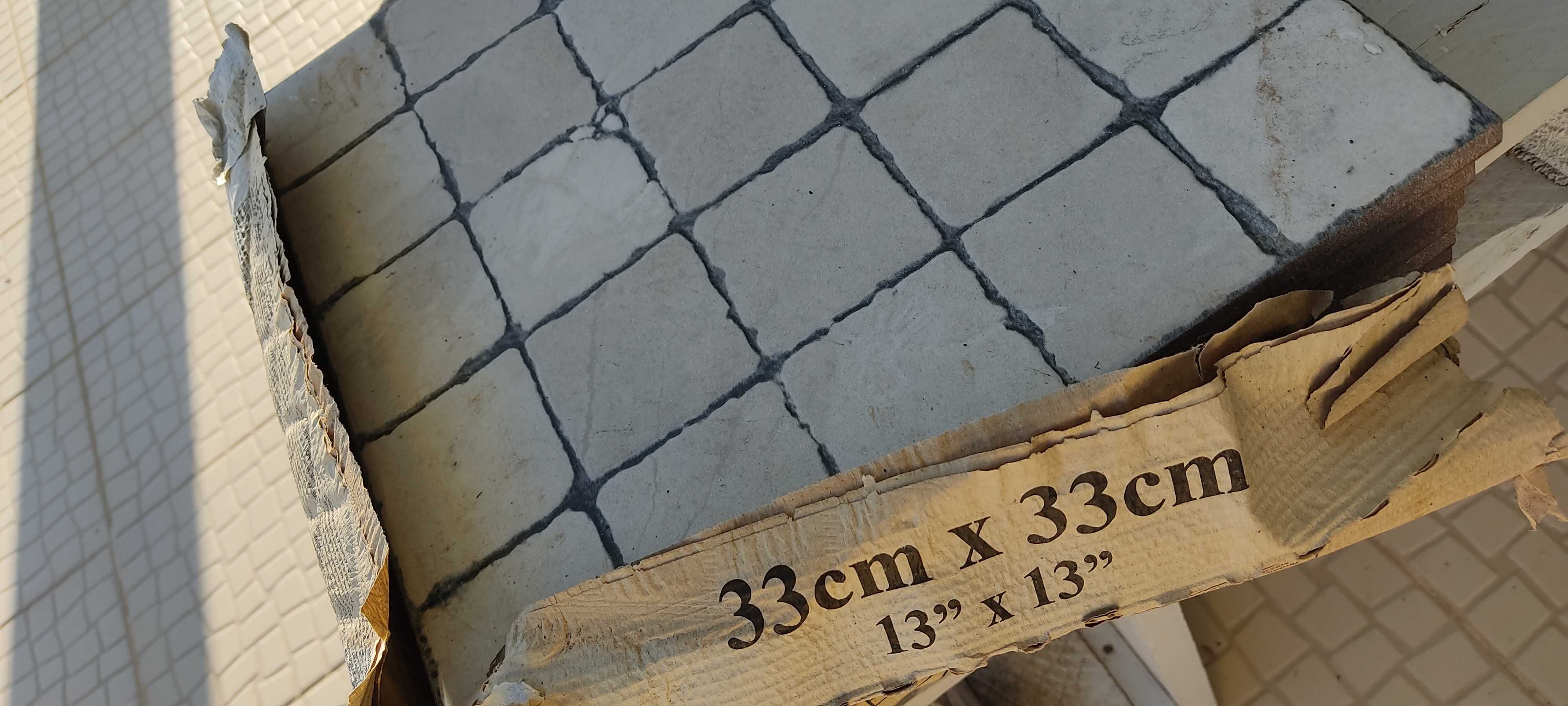 Azulejos de 33x33cm, rugosos e classe A+