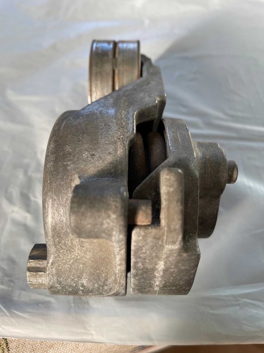 Натяжитель ремня приводного бу MERCEDES-BENZ 3.0cdi om642