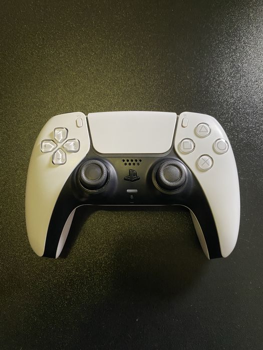 Comando PS5 com garantia nacional até 2028