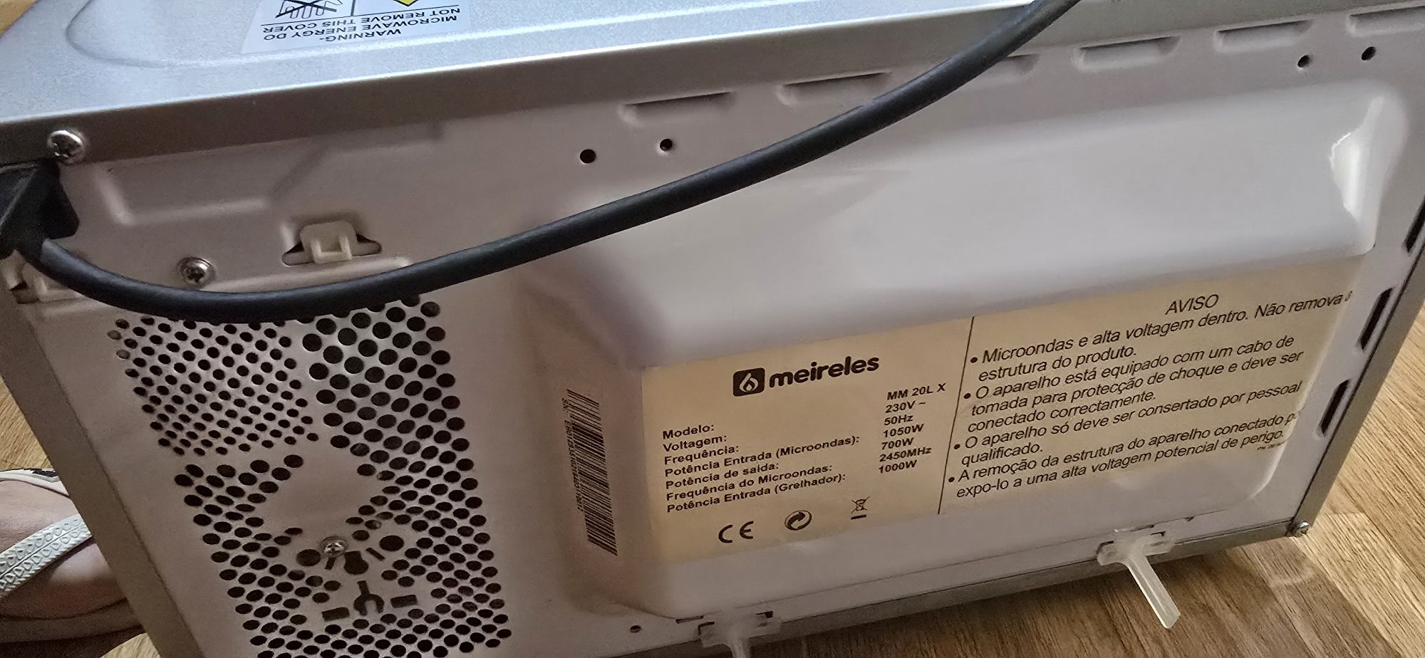 Micro ondas marca Meireles