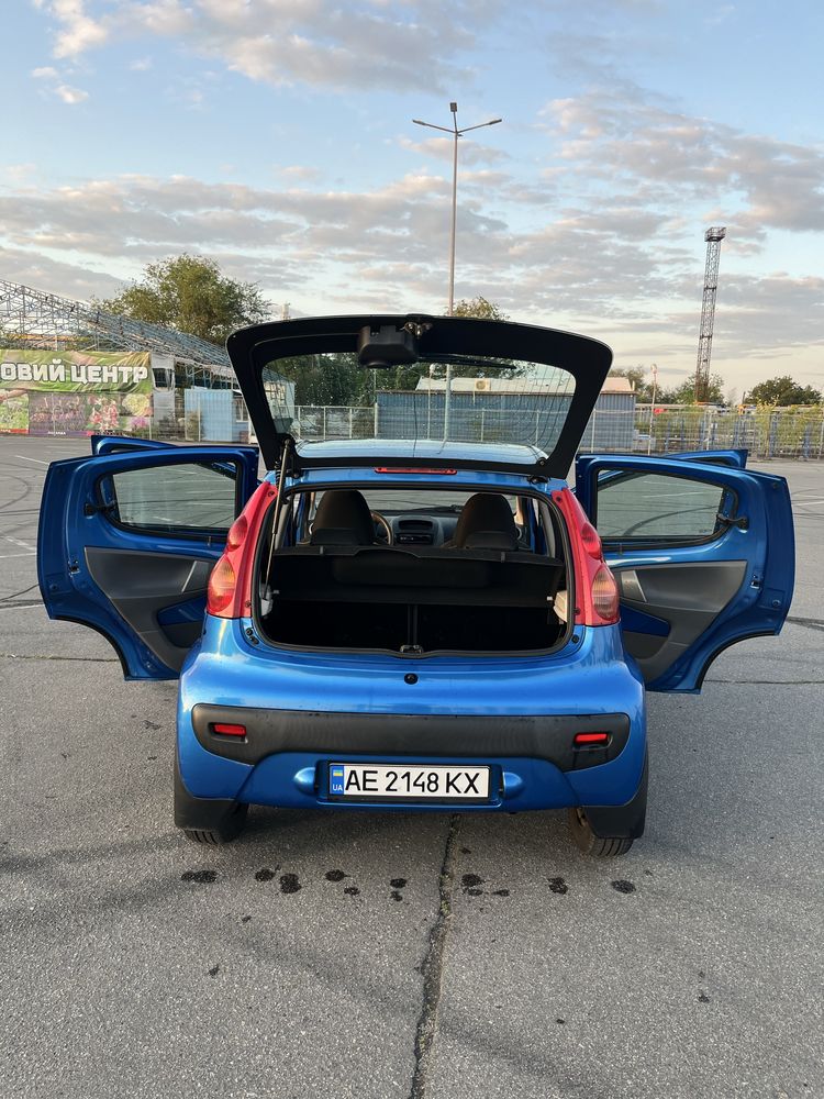 Peugeot 107 2011г робот