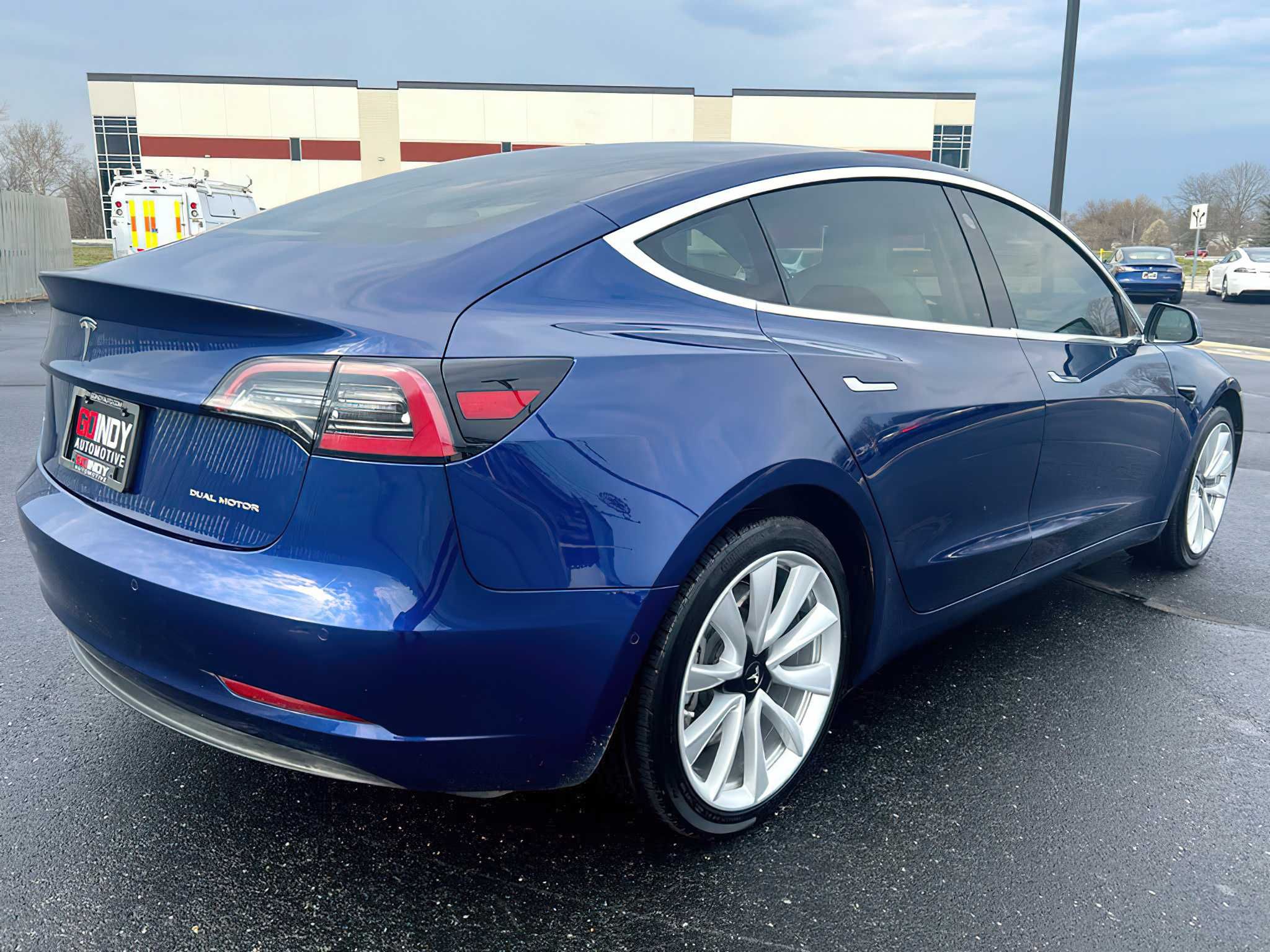 Tesla Model 3  2019