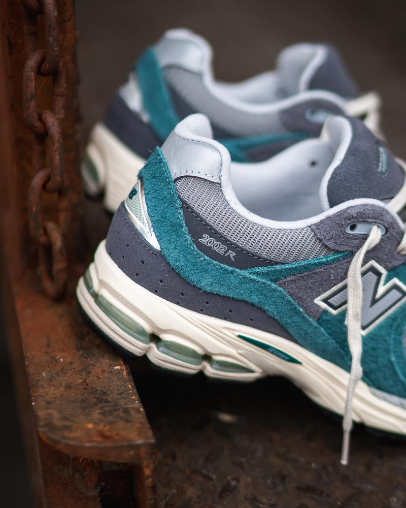 Чоловічі кросівки нб New Balance 2002R M2002REM Оригінал