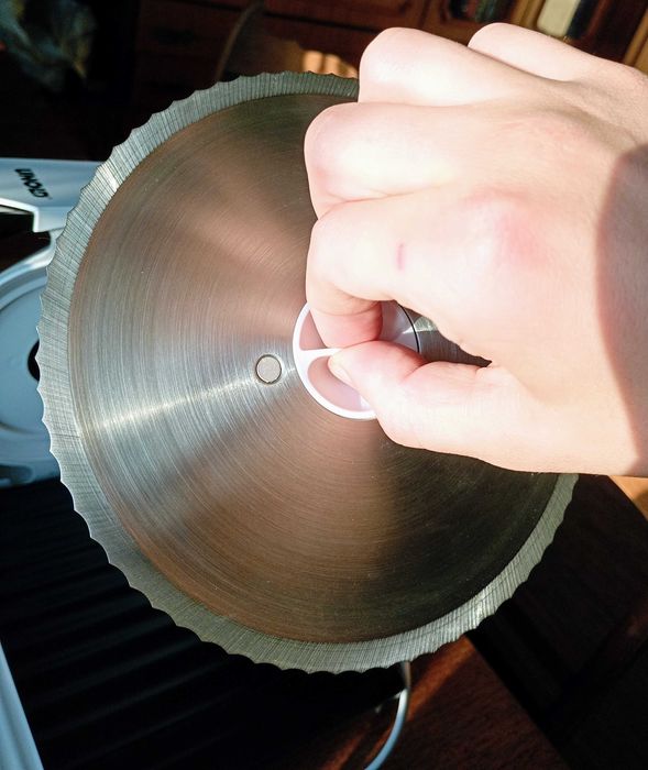 Нова ломтерізка (слайсер) Unold 78860 | 17 см нержавійка | 100 Вт