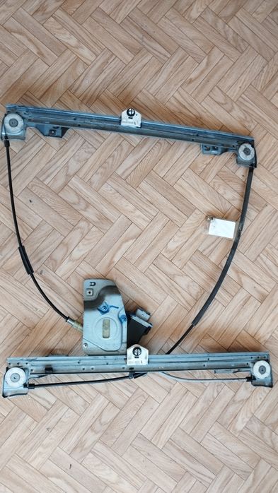 Склопідйомник лівий (водійський) Renault Kangoo 2013 - 2019