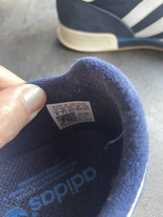 Продам мужские кросовки адидас