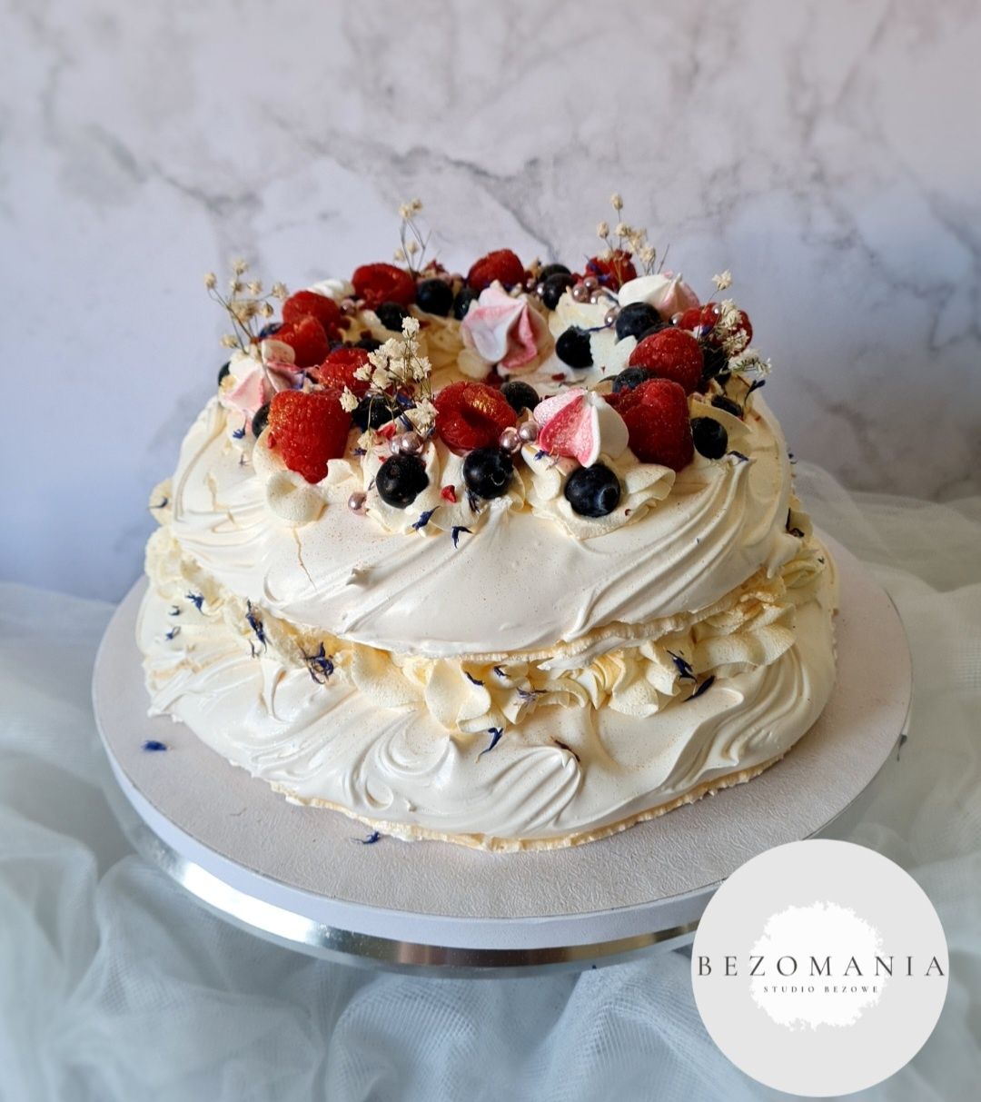 Beza tort bezowy Pavlova babeczki mini bezy lizak bezowy lizaki bezowe