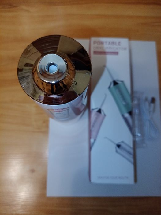 Продам ирригатор для очистки полости рта