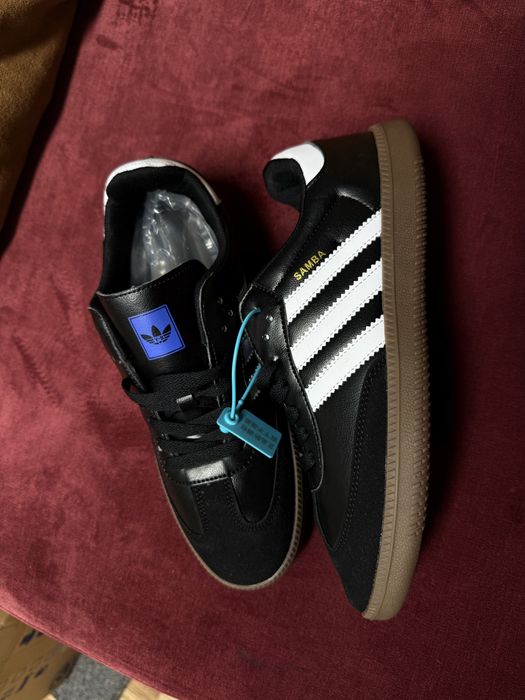 Nowe buty w stylu kultowych Adidas Samba/ Gazelle.