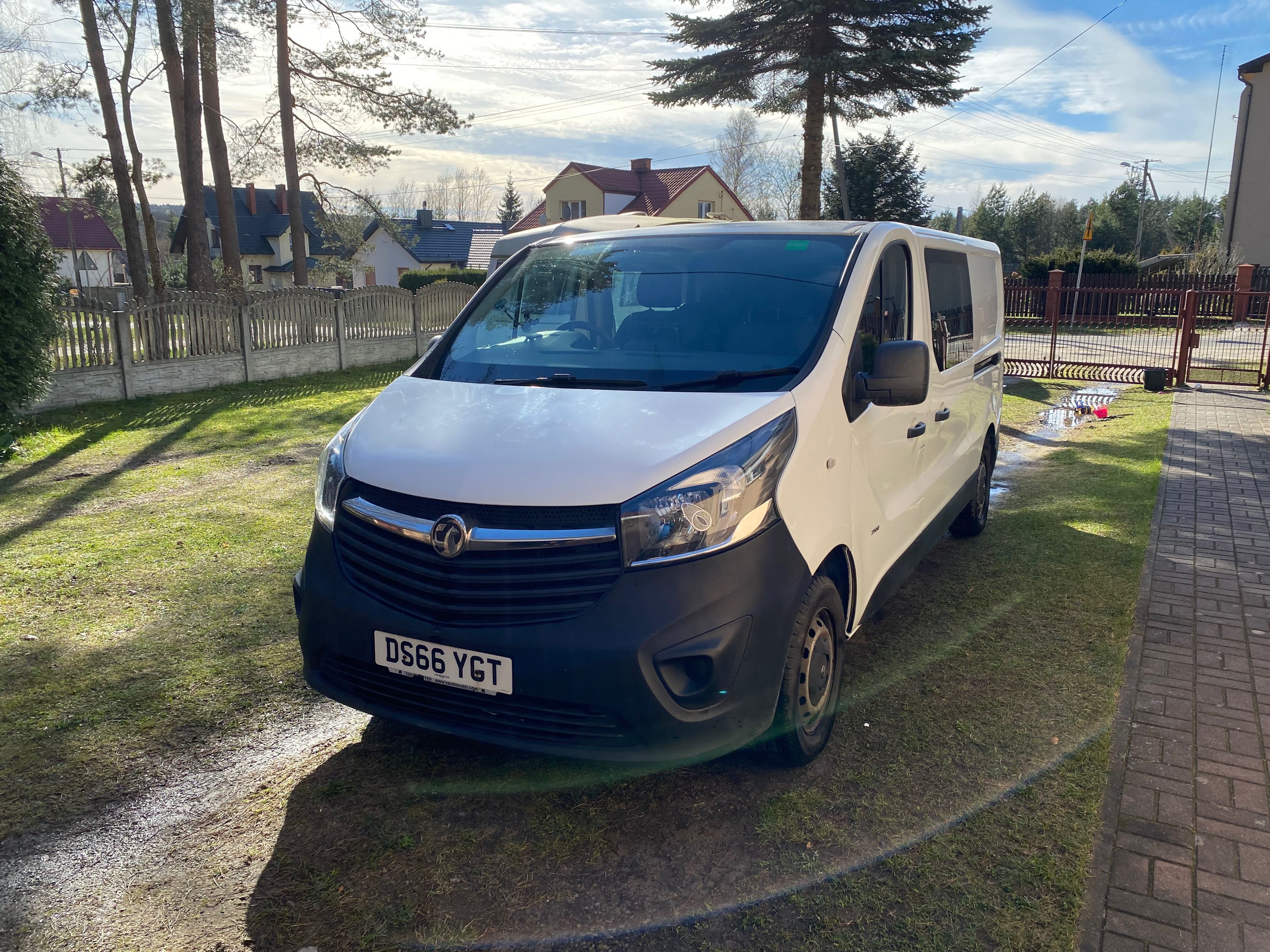 Opel Vauxhall Vivaro 2016 1.6 CDTI 2900 6 osobowy euro 6 ANGLIK