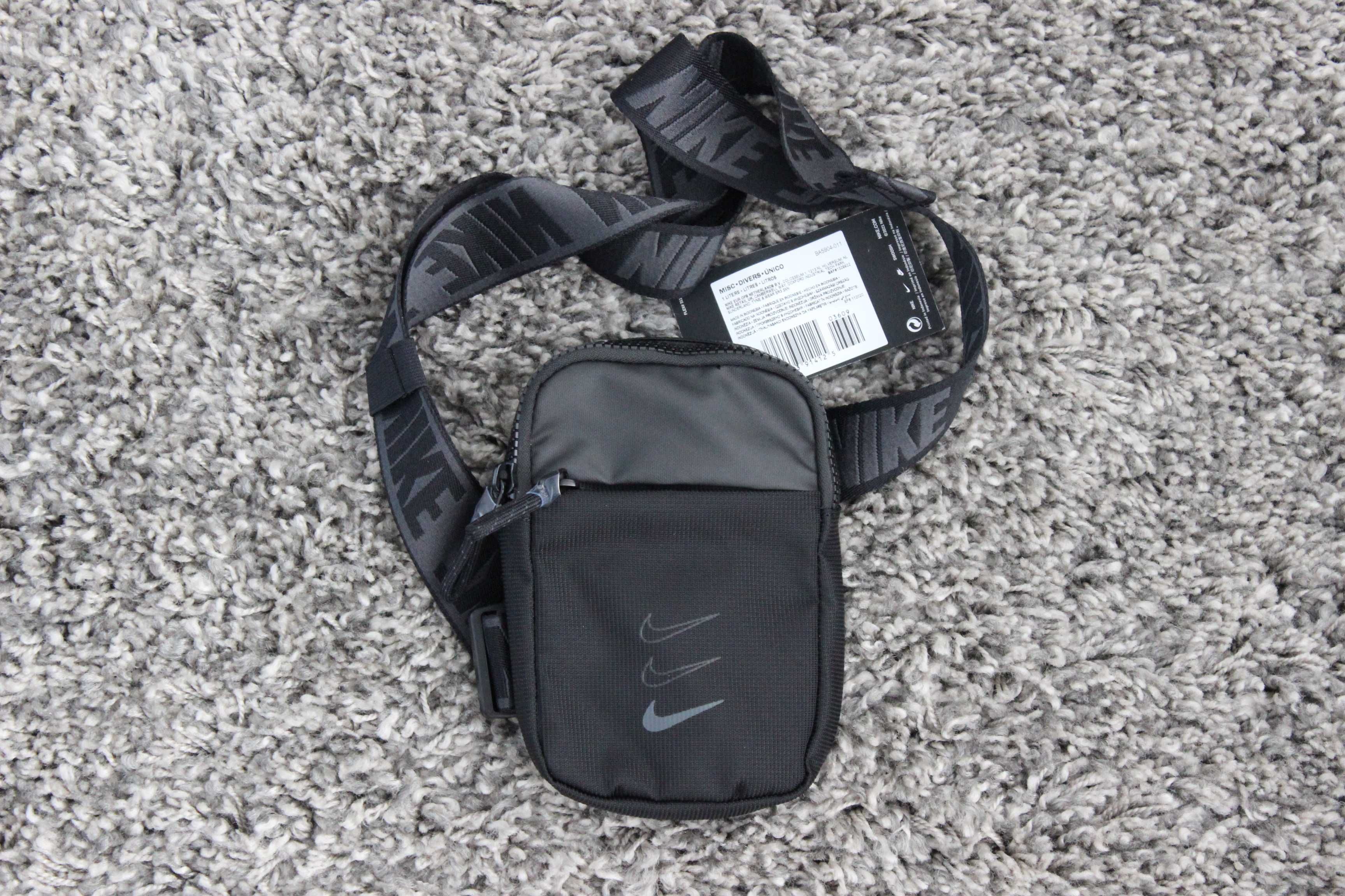 Nike Essentials Bag
