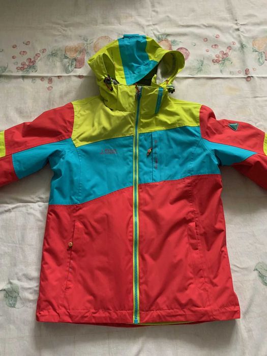 куртка - вітрівка з утеплювачем на дівчинку р 147 - 152