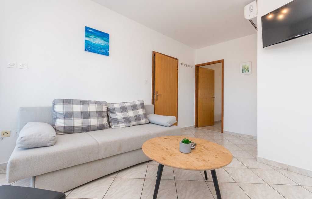 Wakacje, Chorwacja,  Biograd, apartament z basenem dla 4 osób