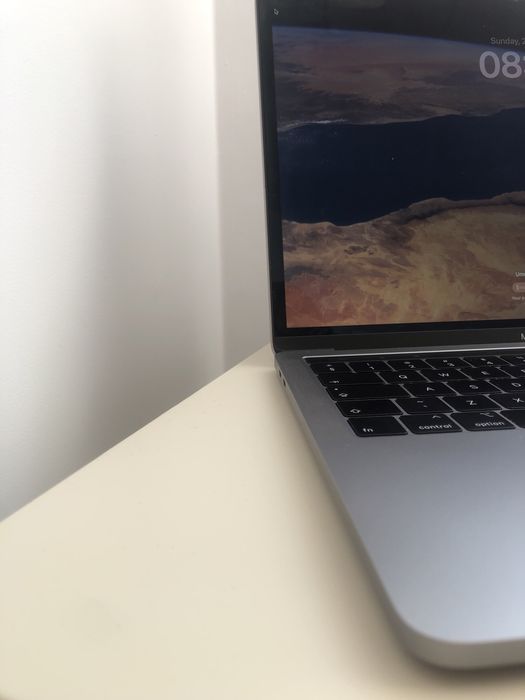Macbook pro 13 2019 Space gray stan bdz
