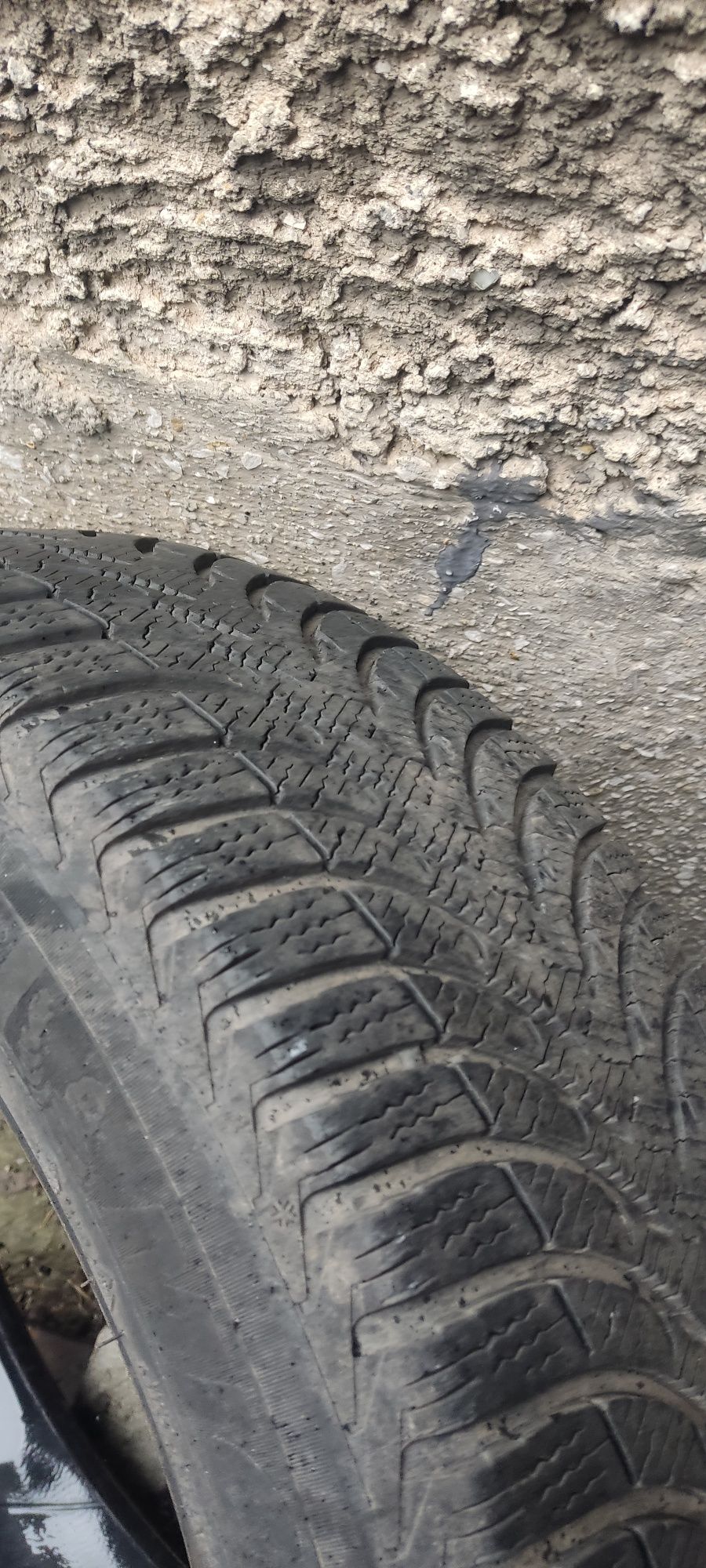 4 Opony zimowe 205/55 R16 Michelin 5mm i 5.5mm