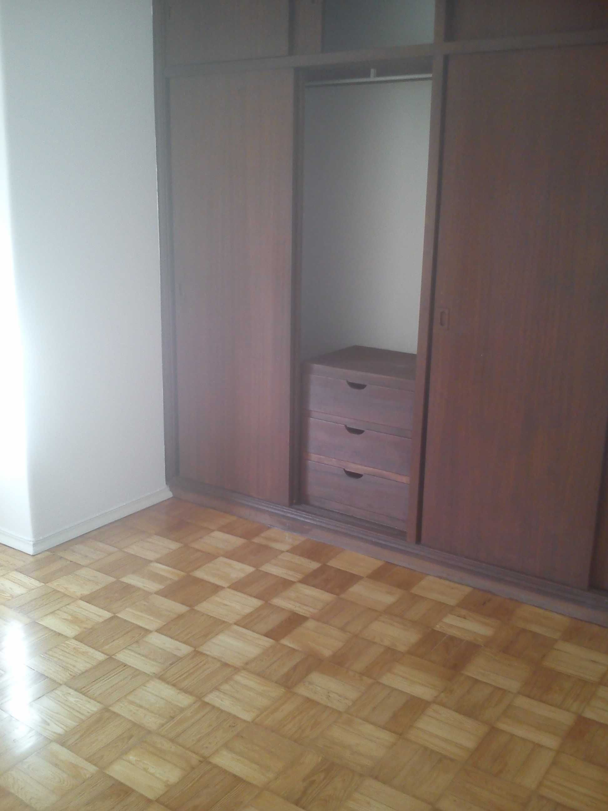 Apartamento T3 planalto (Campo dos Leões)
