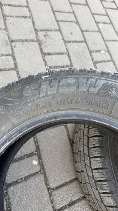 Шина зимова 205/60/16