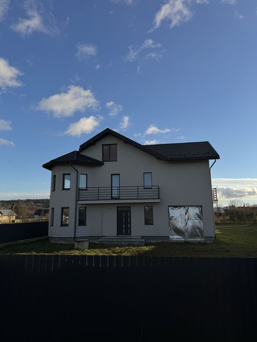 Будинок в горах біля Франківська