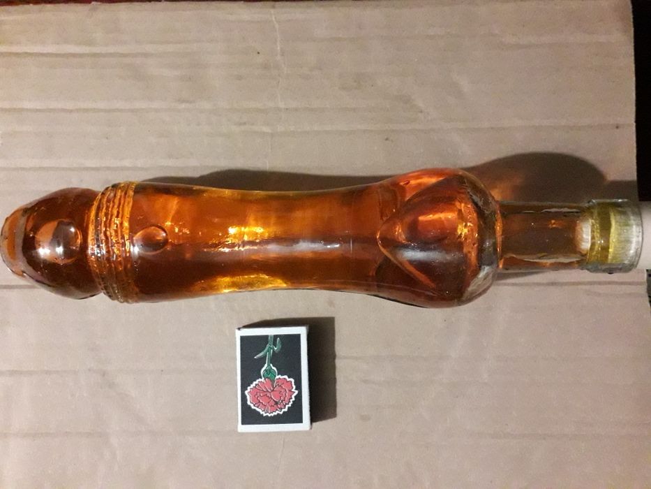 Продам бутылку в виде ( пениса)