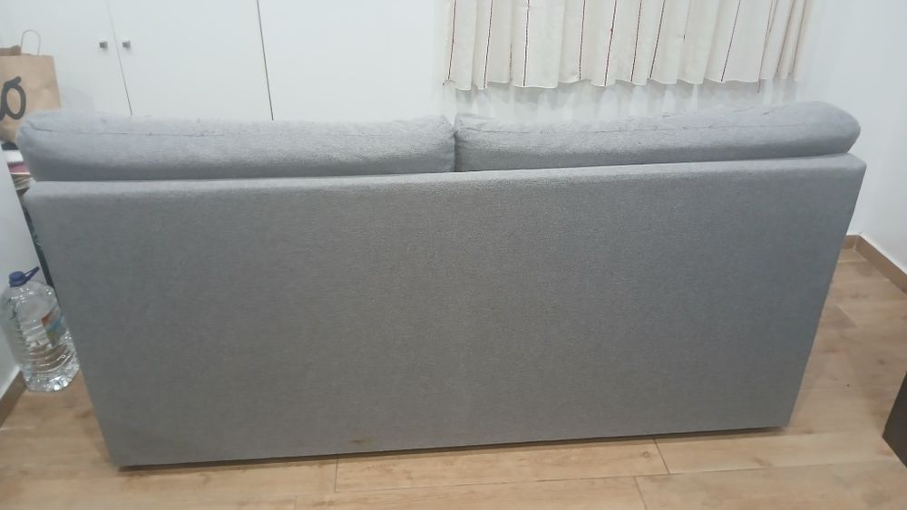 Sofá cinzento 2 lugares