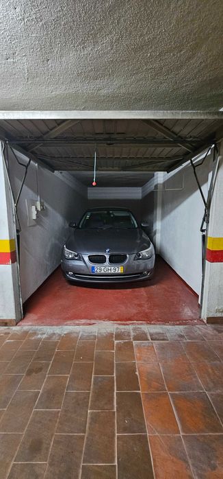 Garagem em Massamá