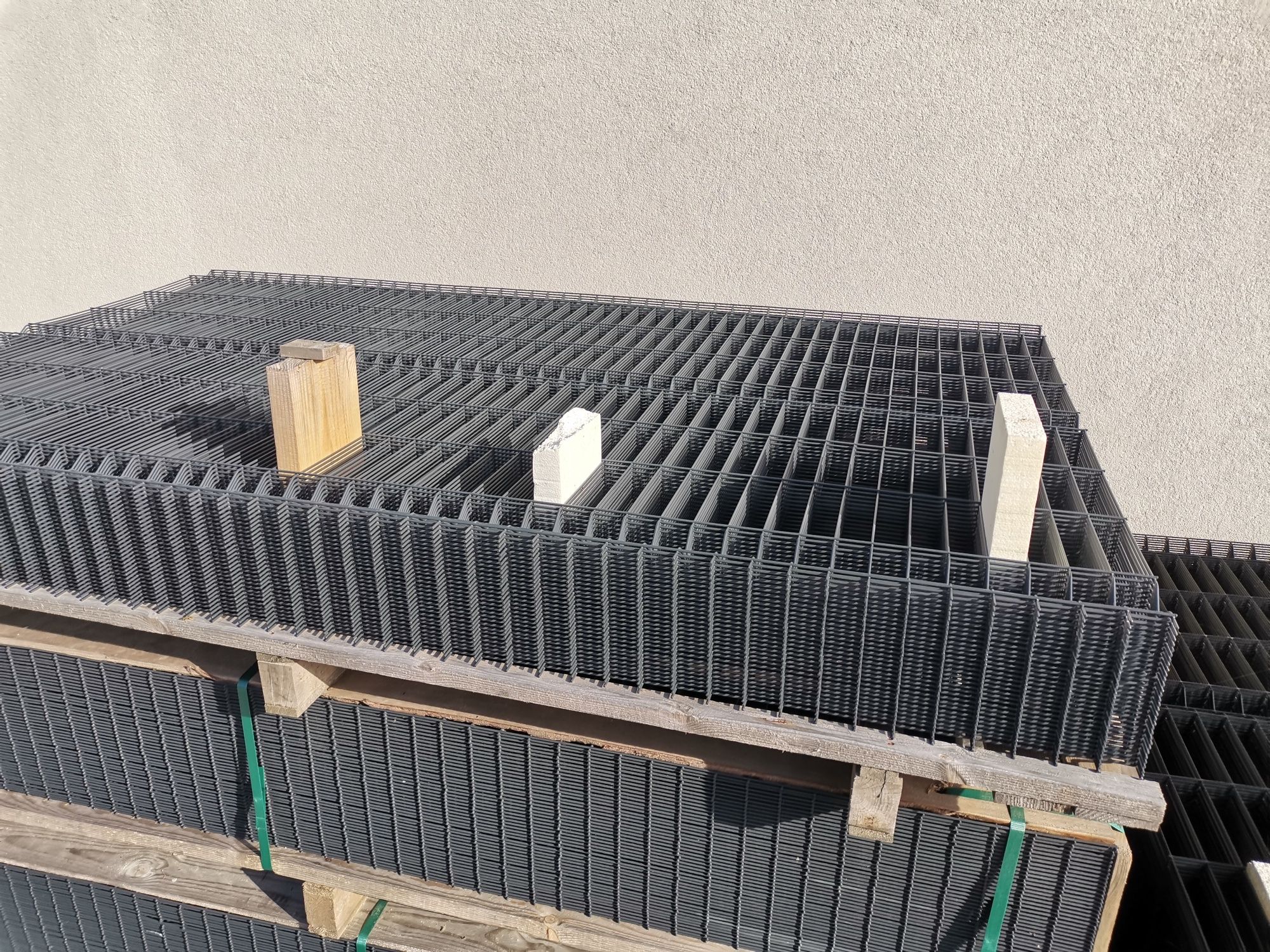 Kompletne ogrodzenie panelowe słupki panel podmurówka betonowe