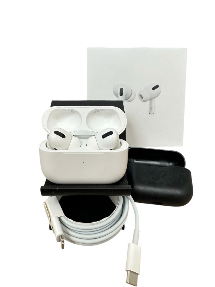 ORYGINALNE APPLE AirPods Pro z etui ładującym MagSafe MLWK3ZM/A