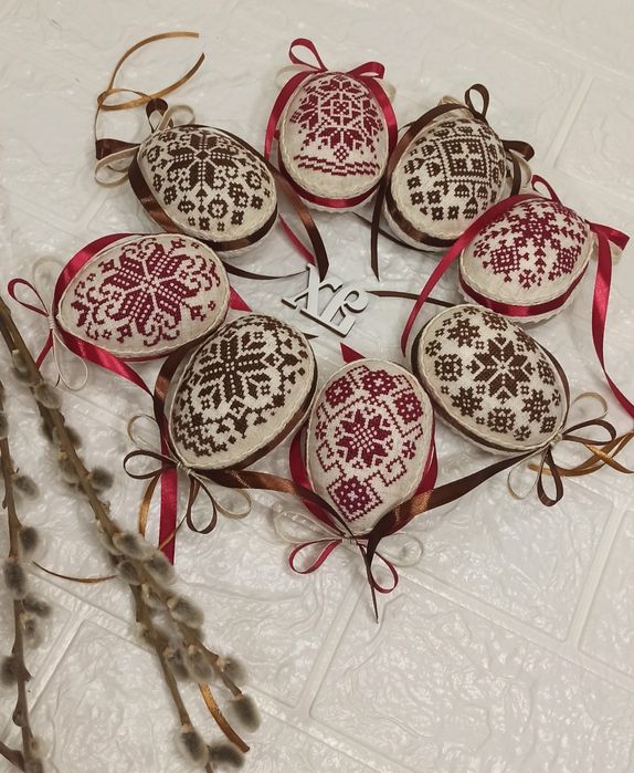 Вишиті писанки ручної роботи