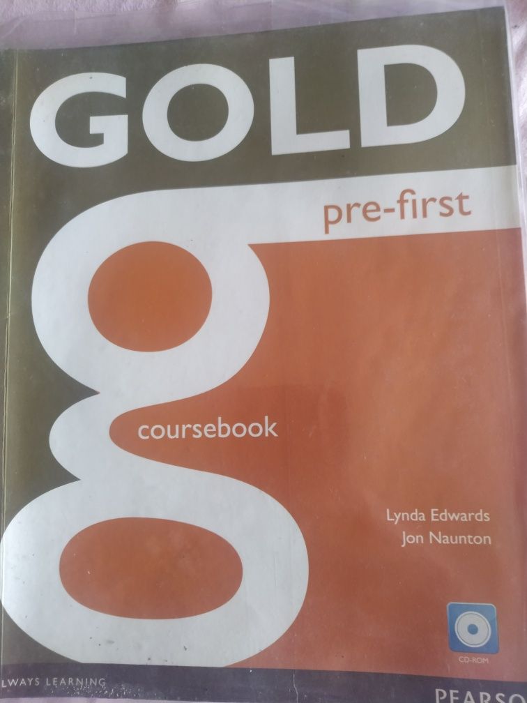 Livro inglês Cambridge gold pre-first