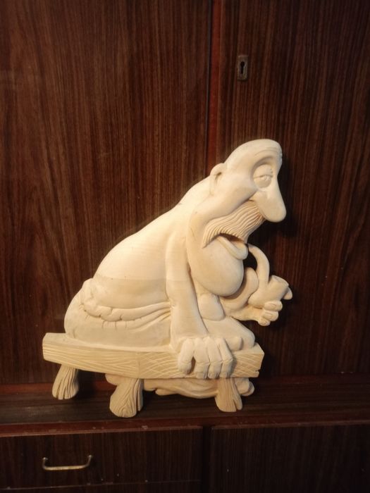 Резьба по дереву  народна тематика