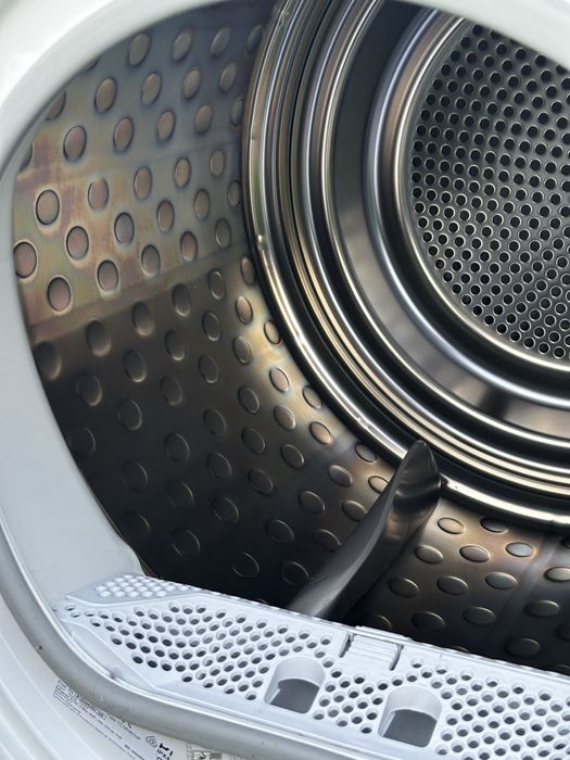 Сушильна машина AEG 8000 Series Lavatherm Absolute з тепловим насосом