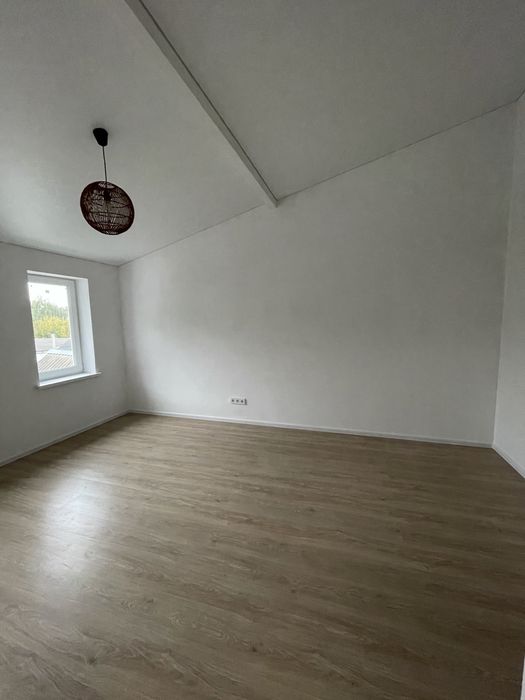 Таунхаус з частковим ремонтом по вулиці Києво-Мироцька