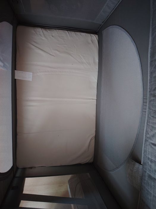 Joie Kubbie Sleep łóżeczko turystyczne z funkcją dostawki Foggy Gray