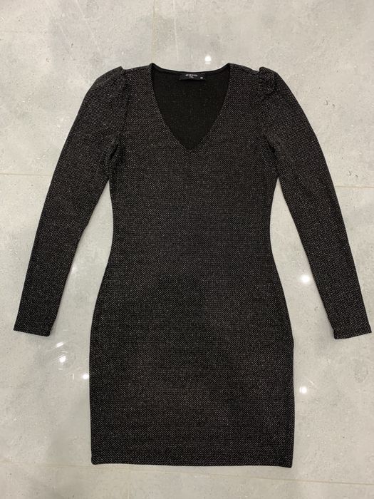 Czarna błyszcząca sukienka andrzejki święta sylwester