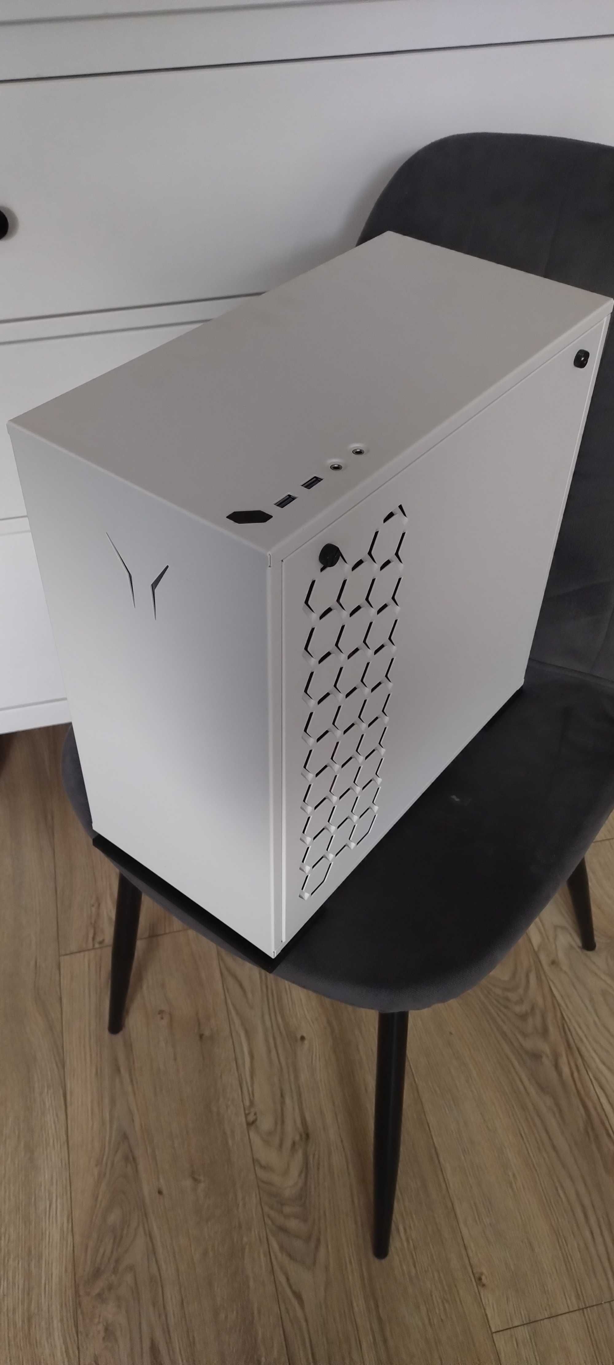 Komputer Pc Nvidia RTX 3070 32gb ram 2tb Ryzen 7 700W Mało używany