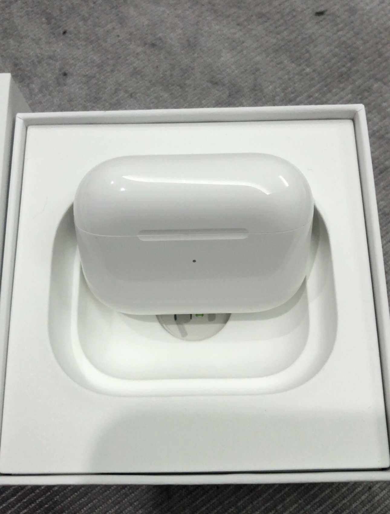 Nowe Apple AirPods Pro 2, obsługujące USB-C