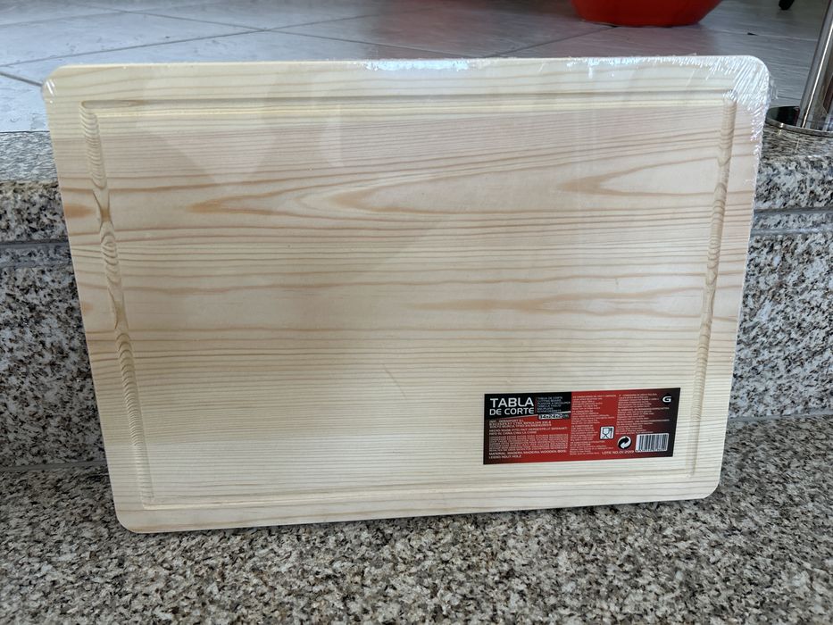 Tábua de madeira nova conjunto ou individual