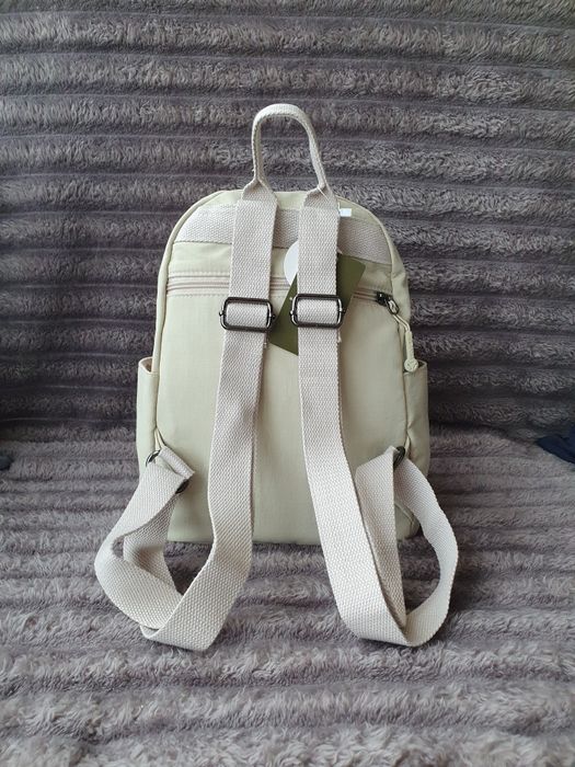 Mochila bege impermeável nova – ideal para o dia-a-dia