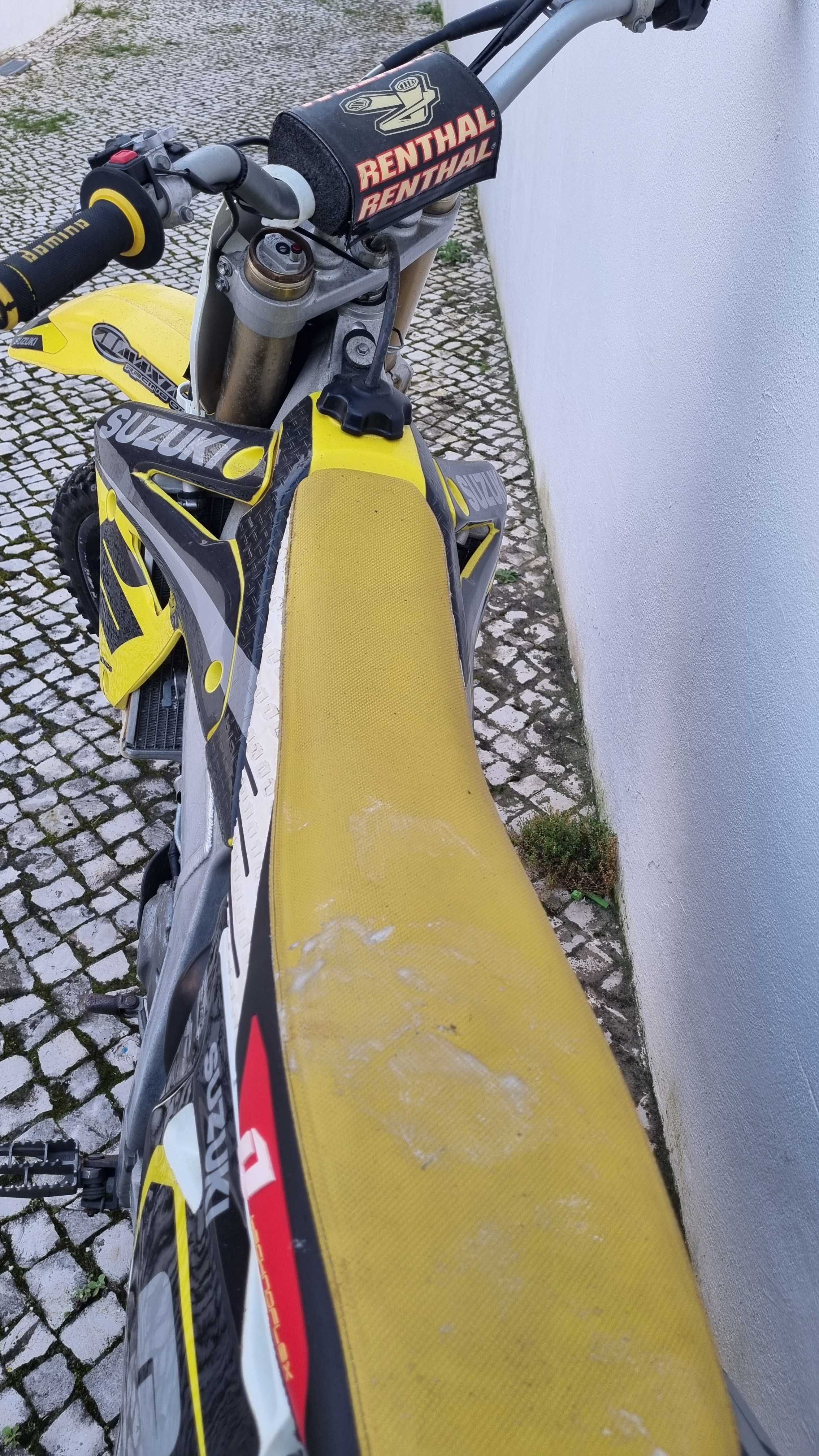 Suzuki RMZ 450 Matriculada
