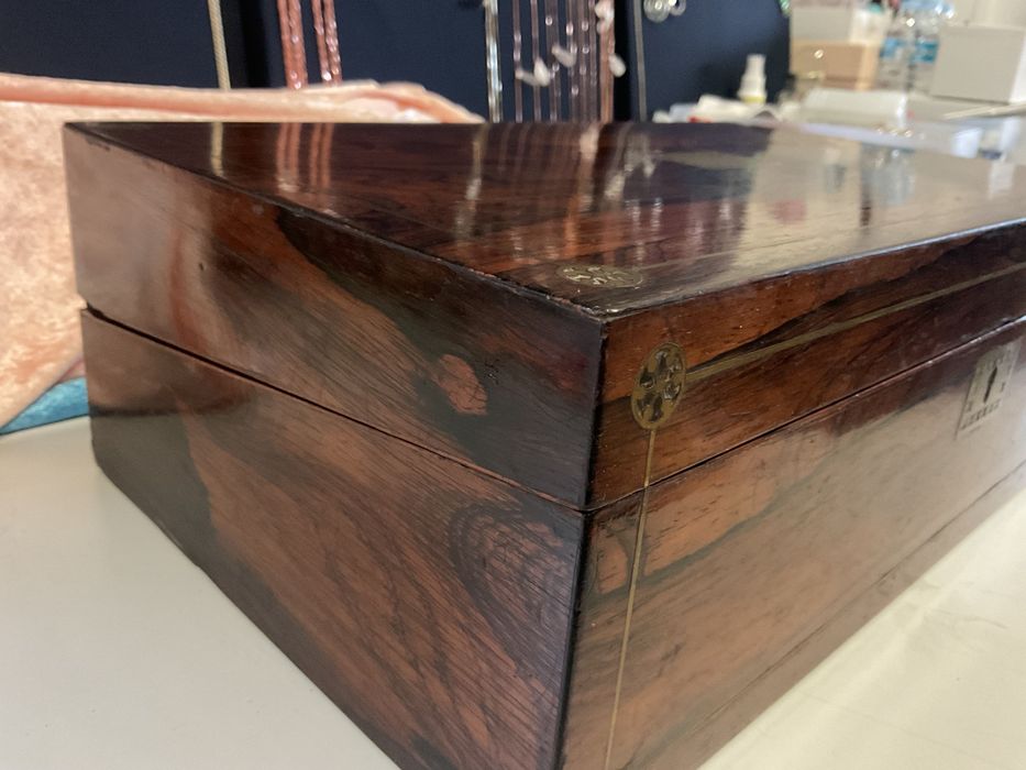 Caixa escritório inglês com 41x24x13 cm